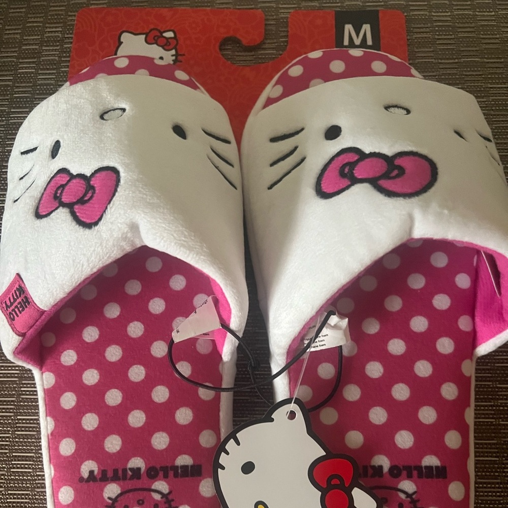 HELLO KITTY Women Sanrio SLIDES SLIPPERS   Size : M (6-7)
